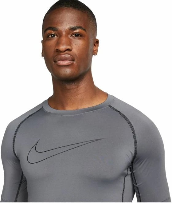 Maicë për meshkuj Nike, e hirtë