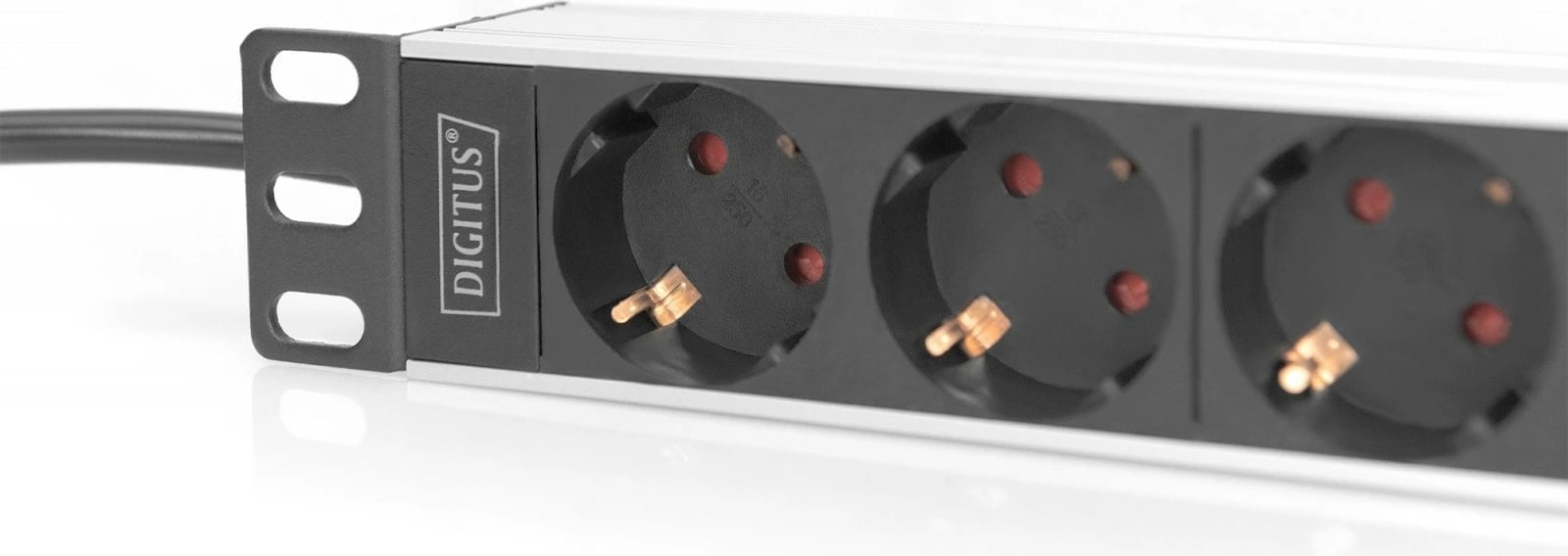 Prizë rack Digitus DN-95418, 4xSchuko, 10", 2m, Alumini, Zezë/Argjendtë