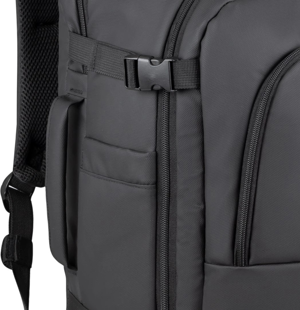 Çantë shpine për laptop RivaCase, 8465 Tegel ECO, 17.3 inç, e zezë