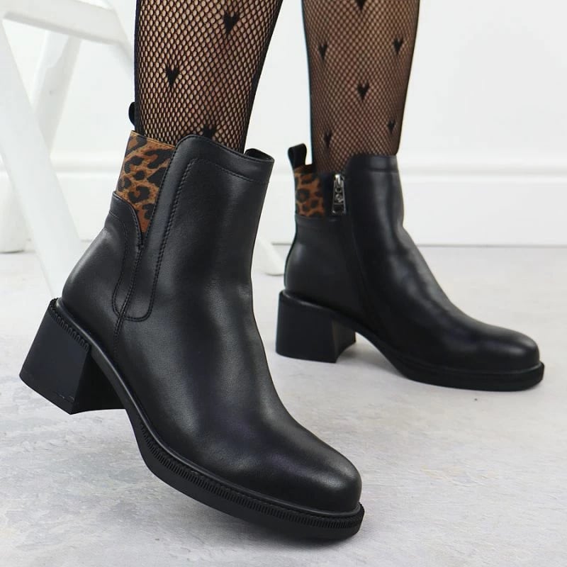 Çizme të shkurta lëkure Vinceza 26-66855, të zeza