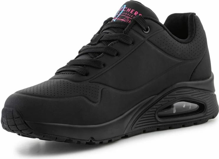 Atlete për femra Skechers, të zeza dhe me ngjyra
