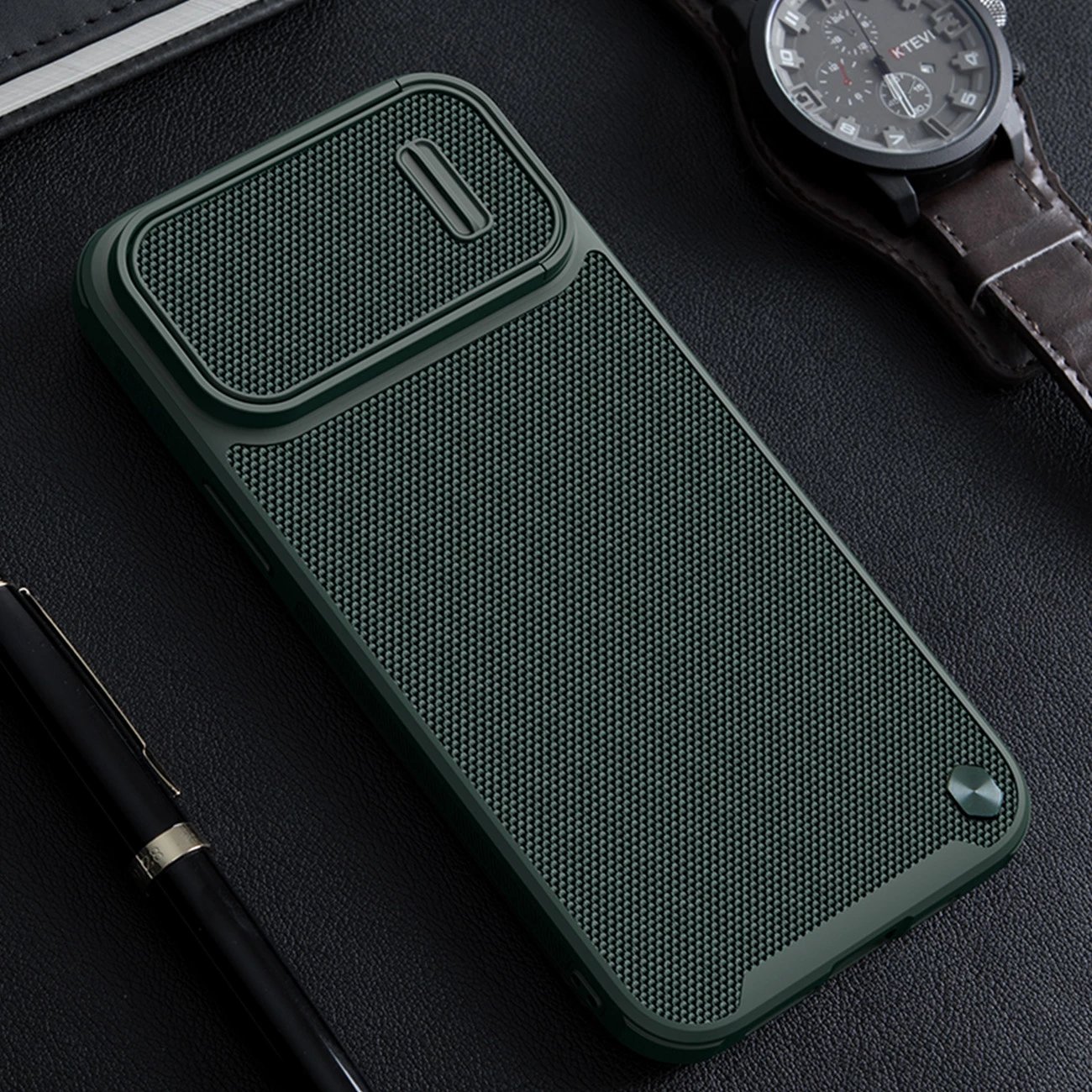 Mbështjellës Nillkin Textured S Case për iPhone 14 Pro Max me mbulesë kamere, e gjelbër e errët