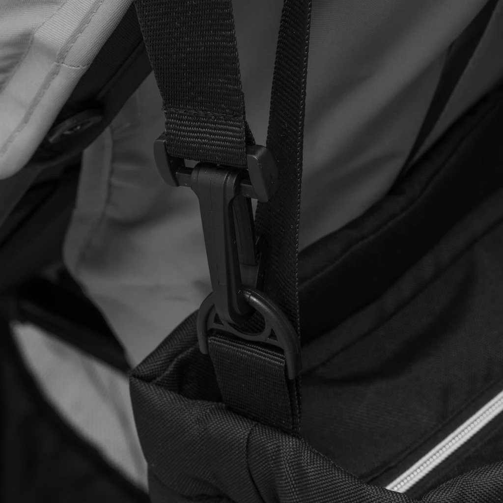 Çantë karroce, Baby Mix, Lux, dimensione 51x35x13 cm, 5 xhepa të brendshëm + xhep i jashtëm, rripa reflektues, e zezë