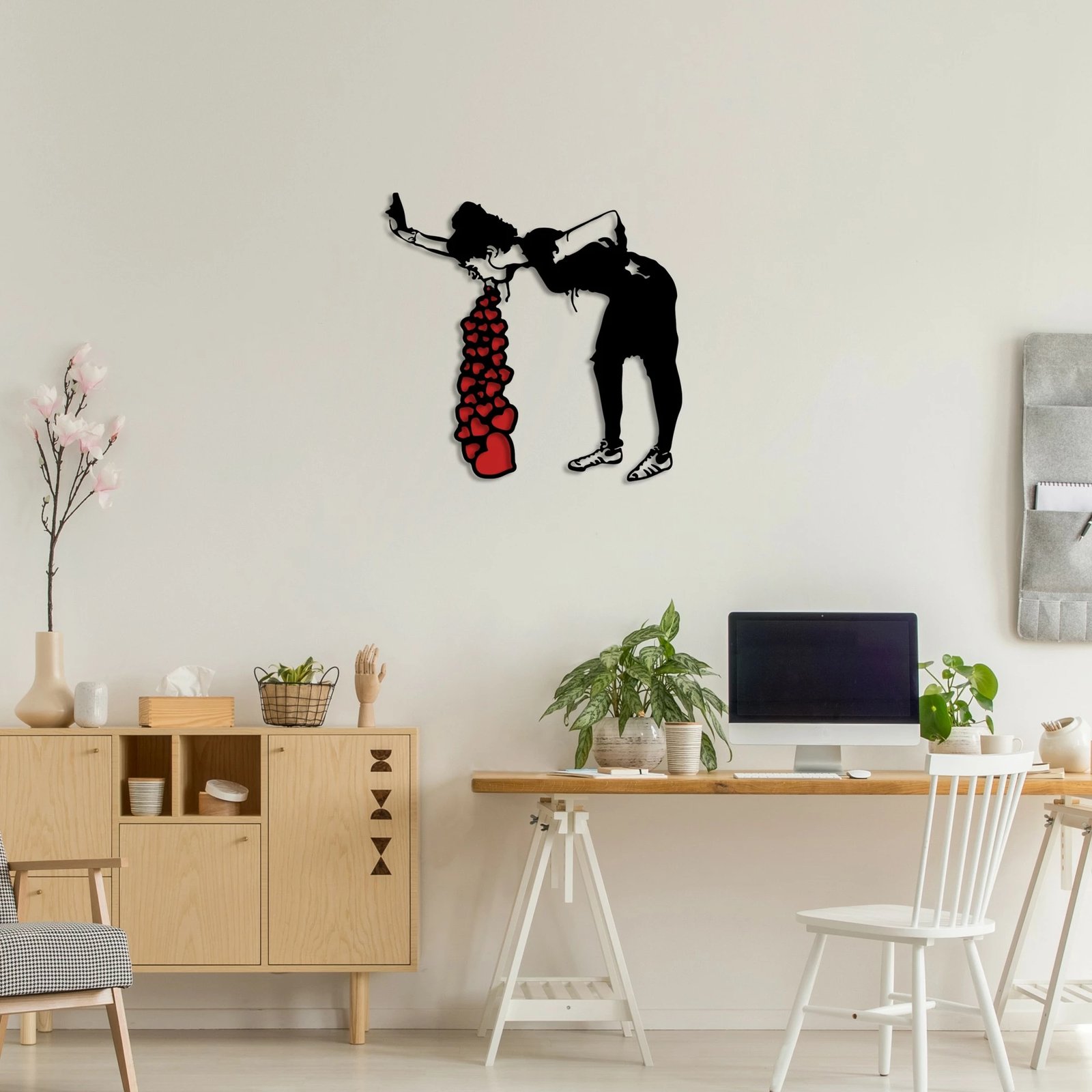 Aksesor dekorativ metalik për mur, Banksy 12, zi e kuqe, 63x61cm