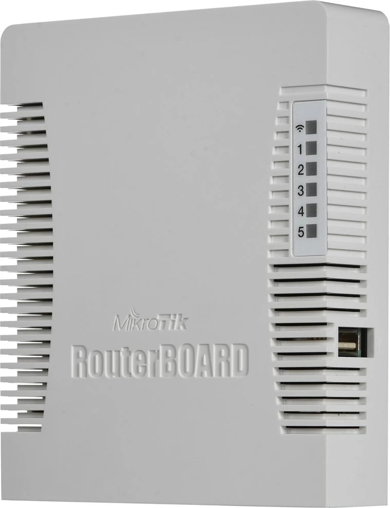 Router MikroTik RB951Ui-2HnD, PoE, Bardhë