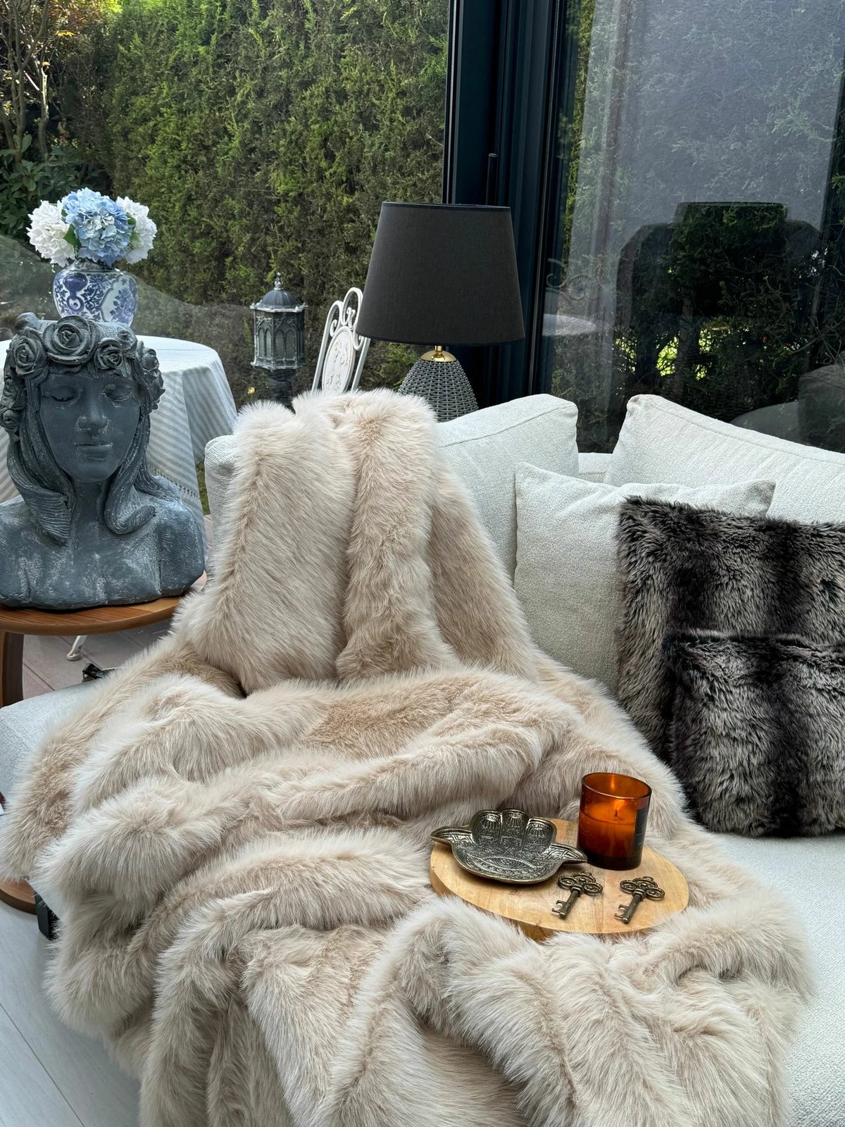 Shall për divan, ngjyrë bezhë, Lolita, 200x150 cm