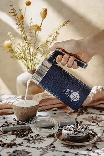 Shkumues qumështi elektrik, Adler, AD 4494, 500W, 300 ml ngrohje / 130 ml shkumë, 4 funksione, blu e errët