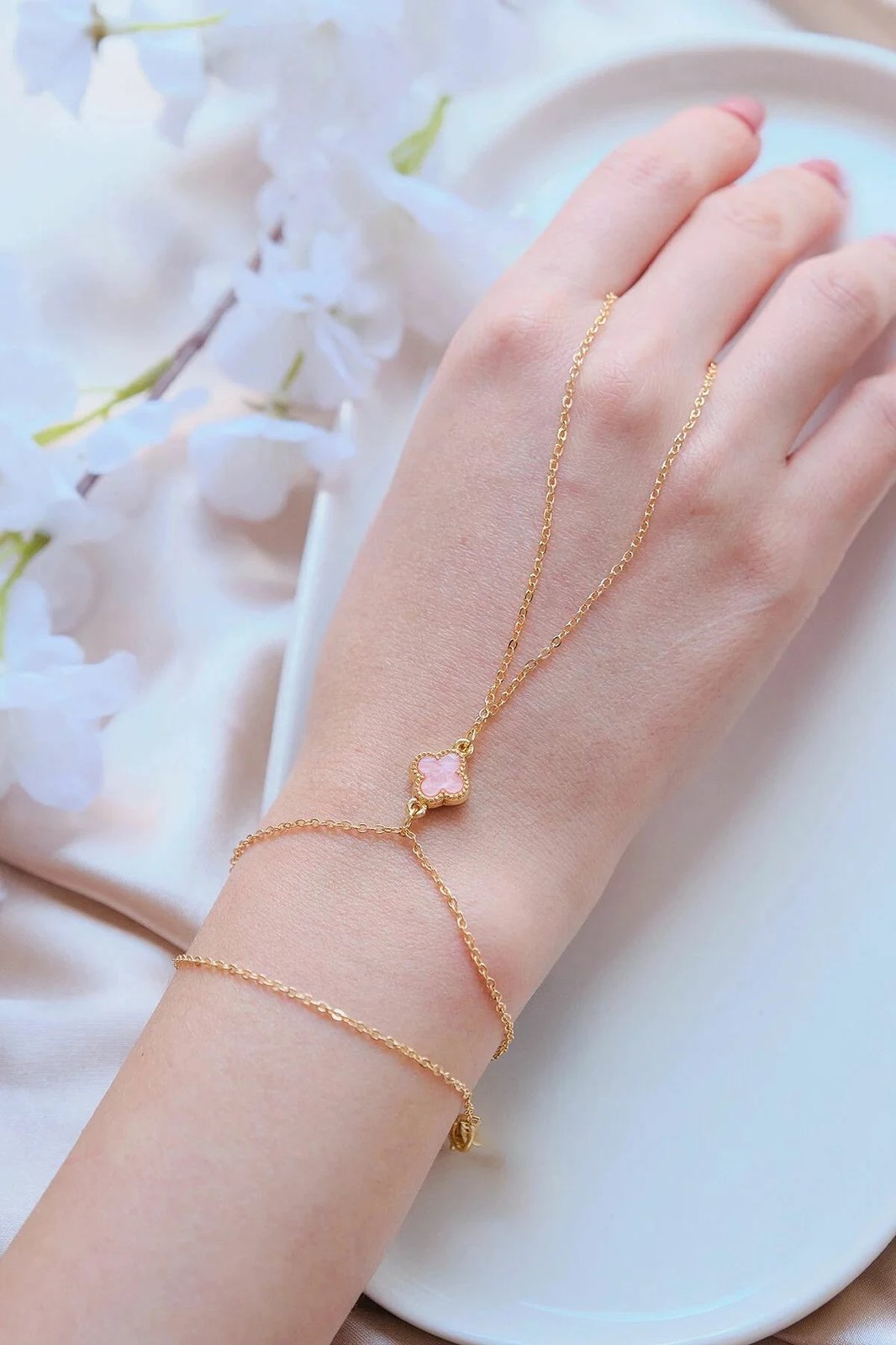 Byzylyk Jumeon, ngjyrë ari, gur zirkoni