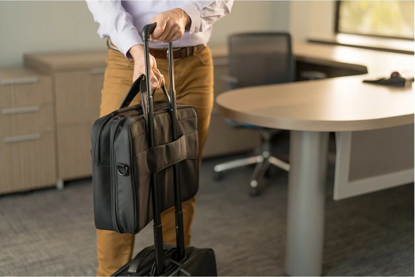 Çantë laptopi Kensington Contour 2.0, 15.6", e zezë Çantë laptopi Kensington Contour 2.0, 15.6", e zezë
