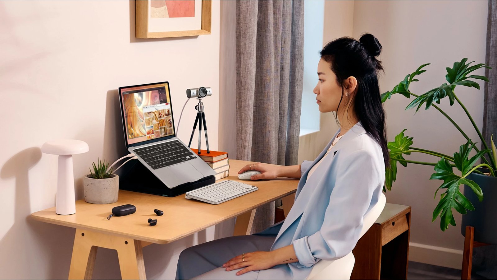 Webcam Logitech MX Brio 4K Ultra HD, 30 fps, 4x zoom, Privacy cover