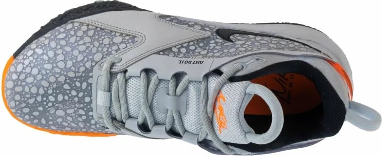 Atlete Nike, të bardha