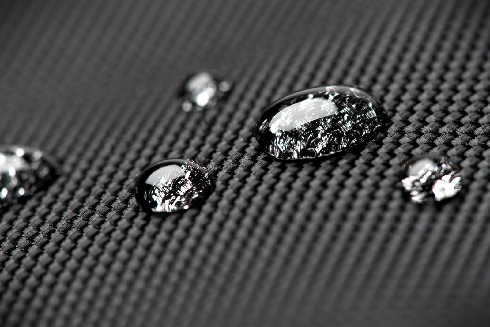 Çantë laptopi Kensington Contour 2.0, 15.6", e zezë