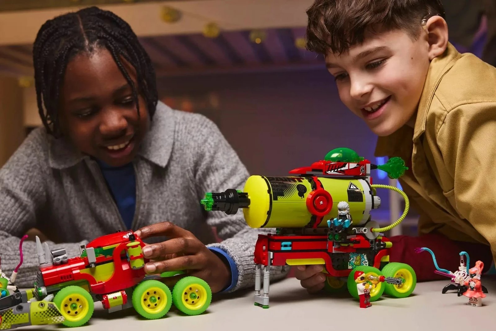 Set LEGO DREAMZZZ Mateo's Spray Paint Truck 71499, 5 minifigura, për fëmijë 9+