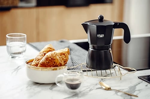 Kafetiere moka, Adler AD 4421, 300 ml deri në 6 filxhanë, për soba elektrike/gazi/qeramike/halogjene, e zezë