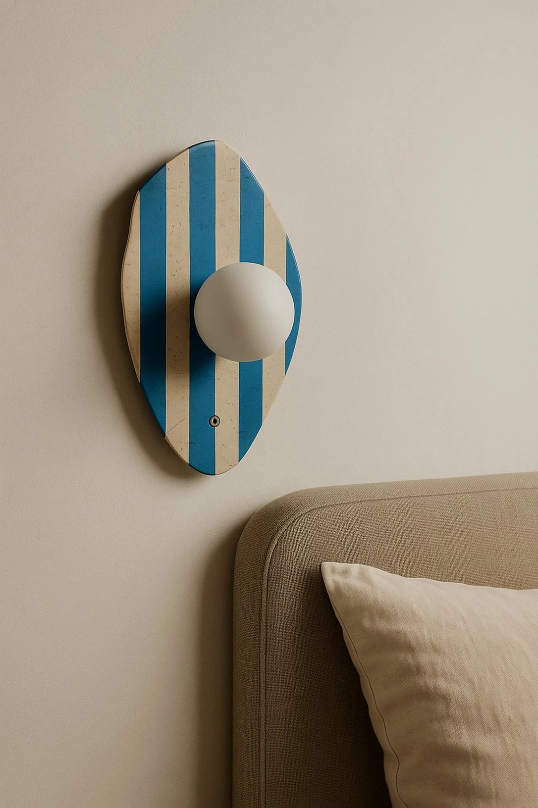 Llambë muri Opviq, Season, travertinë, ngjyrë bezhë, bardhë, kaltër