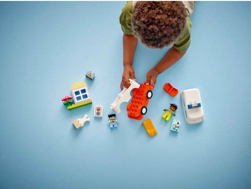 lodra lego për fëmijë duplo ambulance