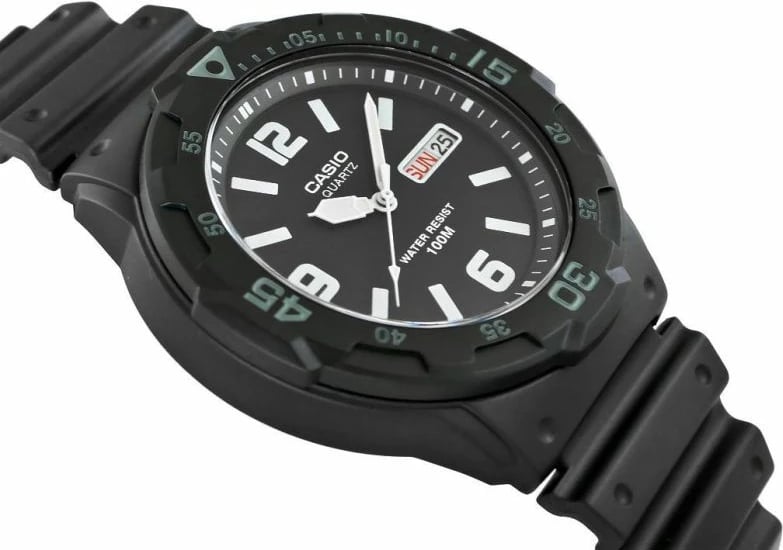 Orë dore për meshkuj Casio, e zezë