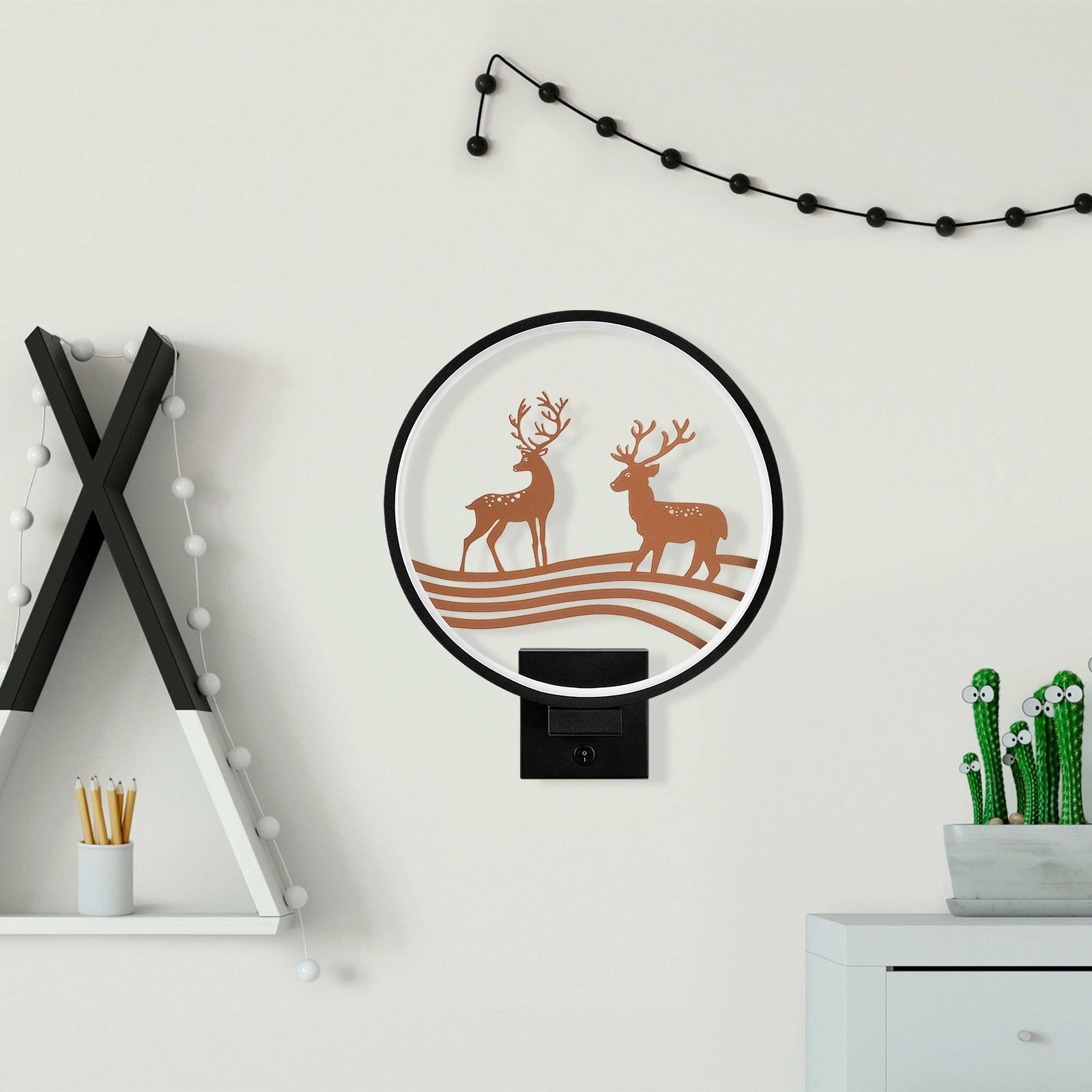 Llambë muri Opviq, model XMAS22, ngjyrë e zezë dhe bakri