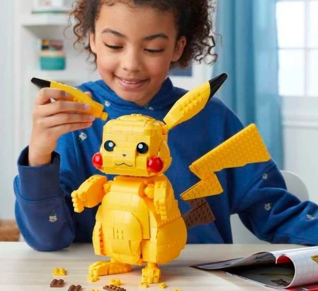 Set ndërtimi Mega Bloks Pokémon Pikachu, 825 pjesë, Verdhë