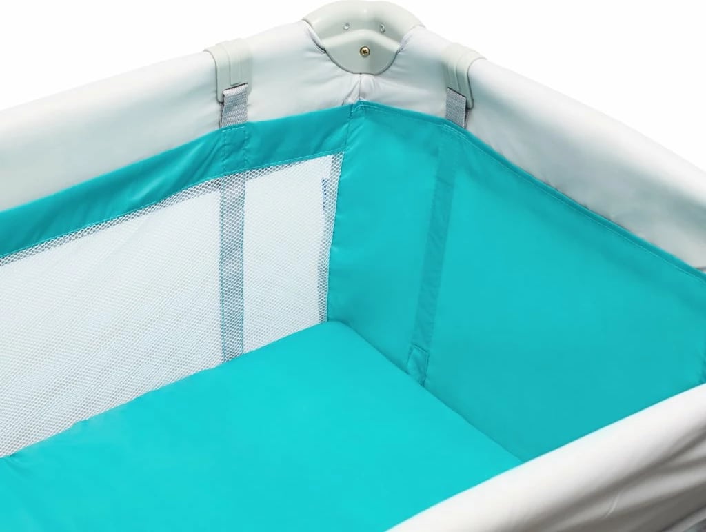 krevat udhëtimi dhe park lojërash Baby Mix Elephants 120x60 cm me nivel të varur, me rrota me frena, blu