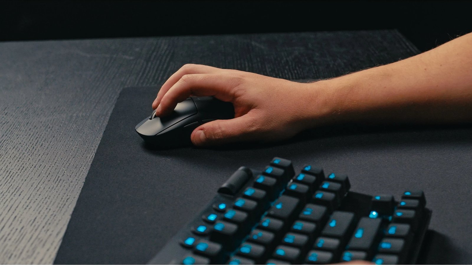 Maus Logitech G PRO X SUPERLIGHT 2, wireless, 5 butona, rozë