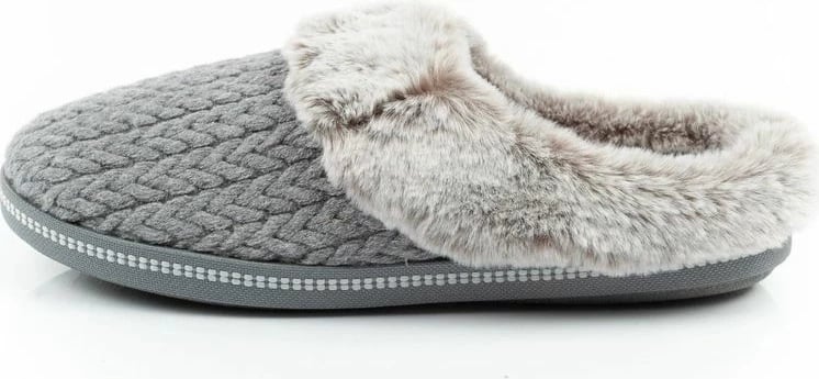 Papuqe për femra Skechers, të ngrohta