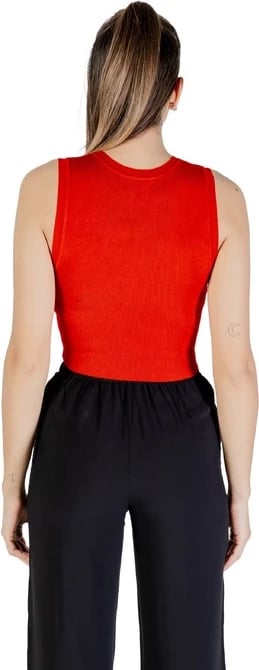 Top Jacqueline De Yong femra, e kuqe