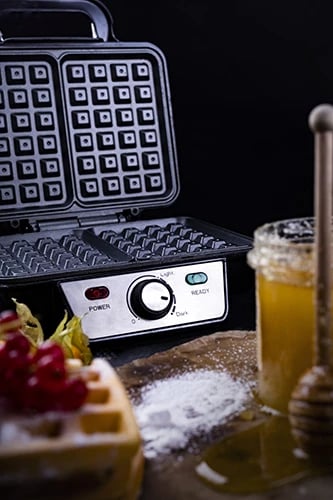 Aparat për gofra, Camry CR 3046, 1600W, kontroll i butë i temperaturës, pllaka jo‑ngjitëse