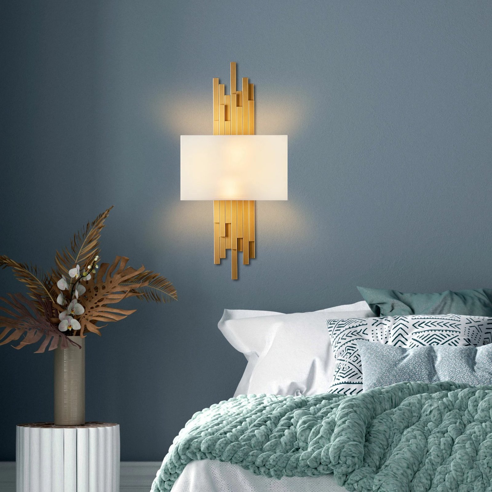 Llambë muri Opviq, Axıs - 15111, metal dhe tekstil, ngjyrë ari dhe e bardhë