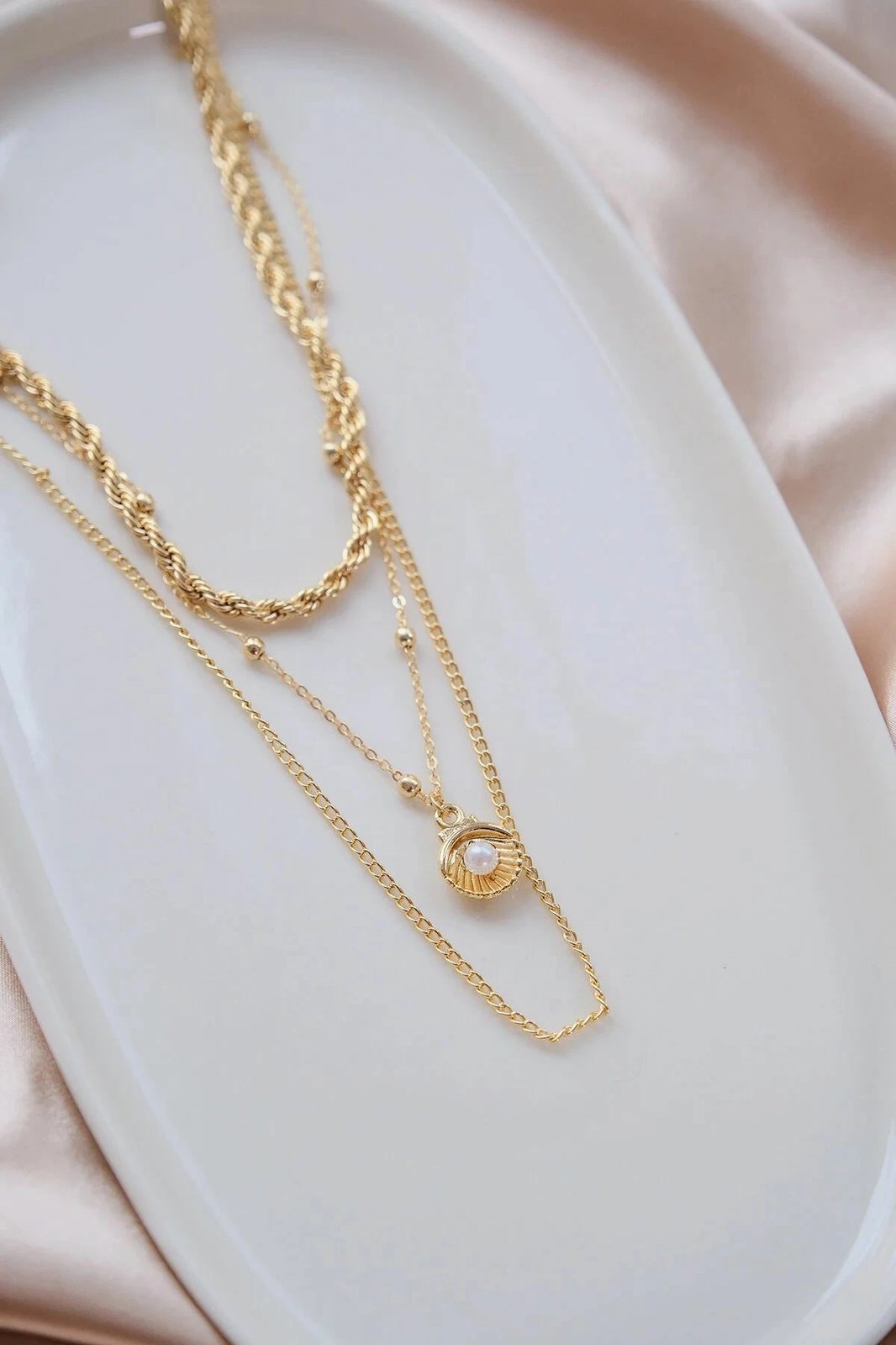 Varëse qafe Jumeon, ngjyrë ari, me gur zirkoni, Gld-3İncikly