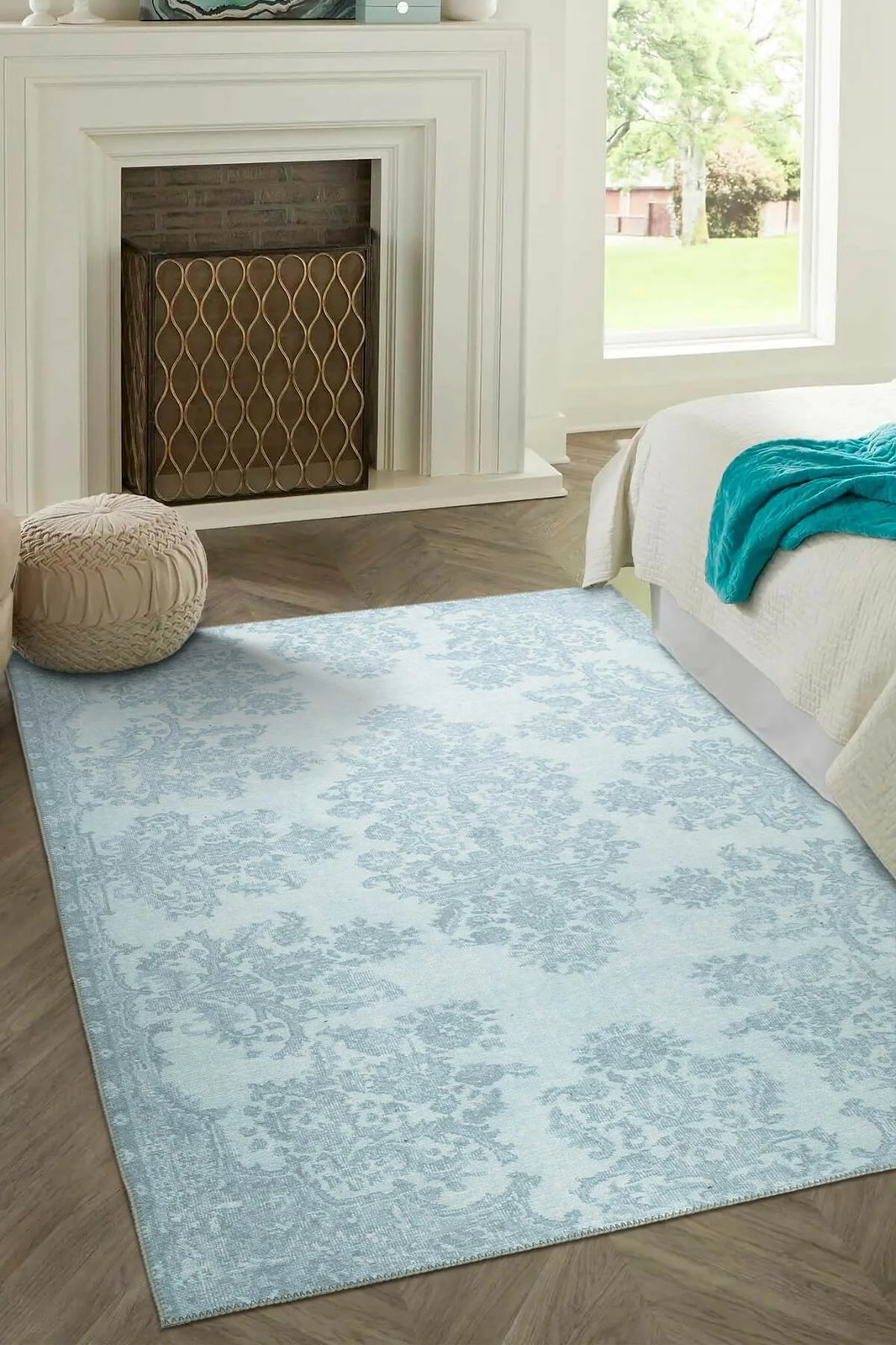 Qilim Conceptum Hypnose, Folk Chenille, ngjyrë akull kaltër, 210x310cm Qilim Conceptum Hypnose, Folk Chenille, ngjyrë akull kaltër, 210x310cm