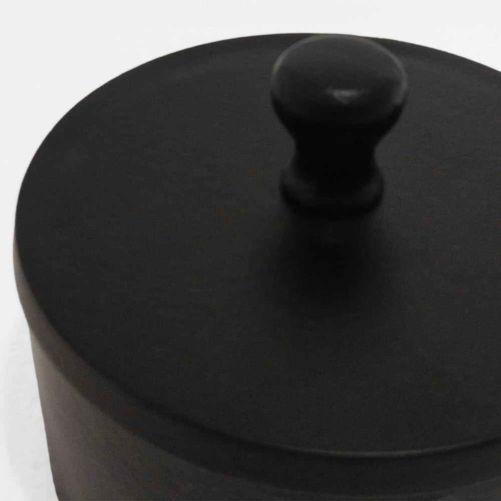 Enë magazinimi me kapak, alumin i zi, 14x14x10cm