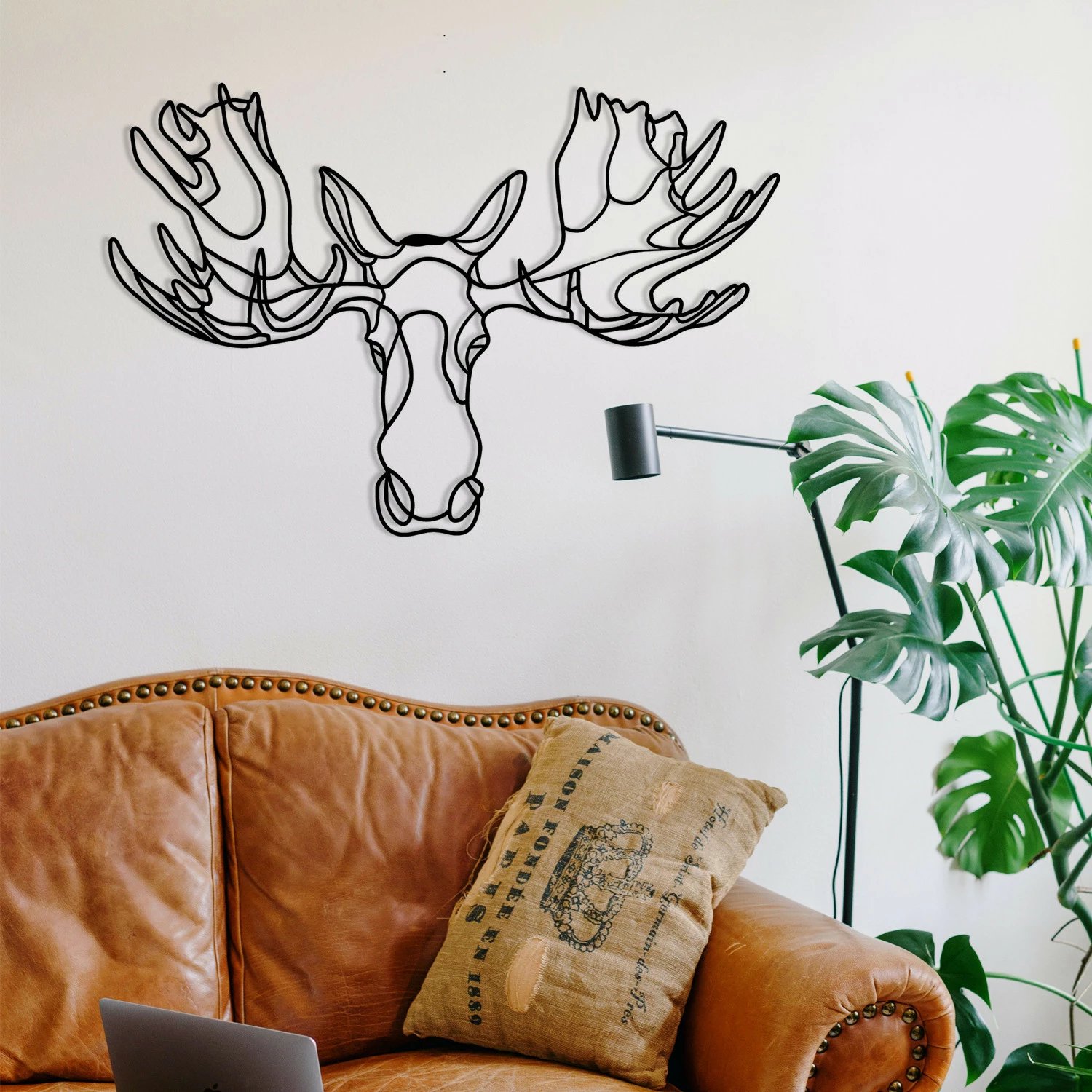 Aksesor dekorativ metalik për mur, Wallity, Vaveyla 2, ngjyrë e zezë, 70x47cm