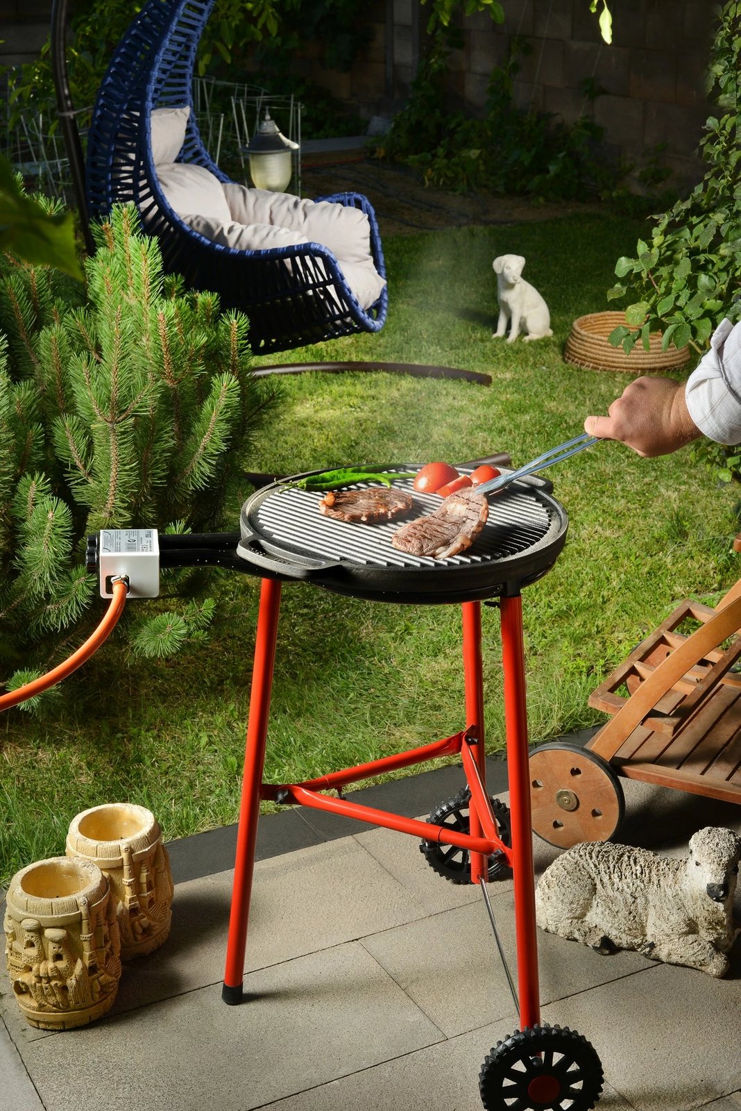 Grill BBQ portabel Hermia Concept, portokalli, 45x45x84cm