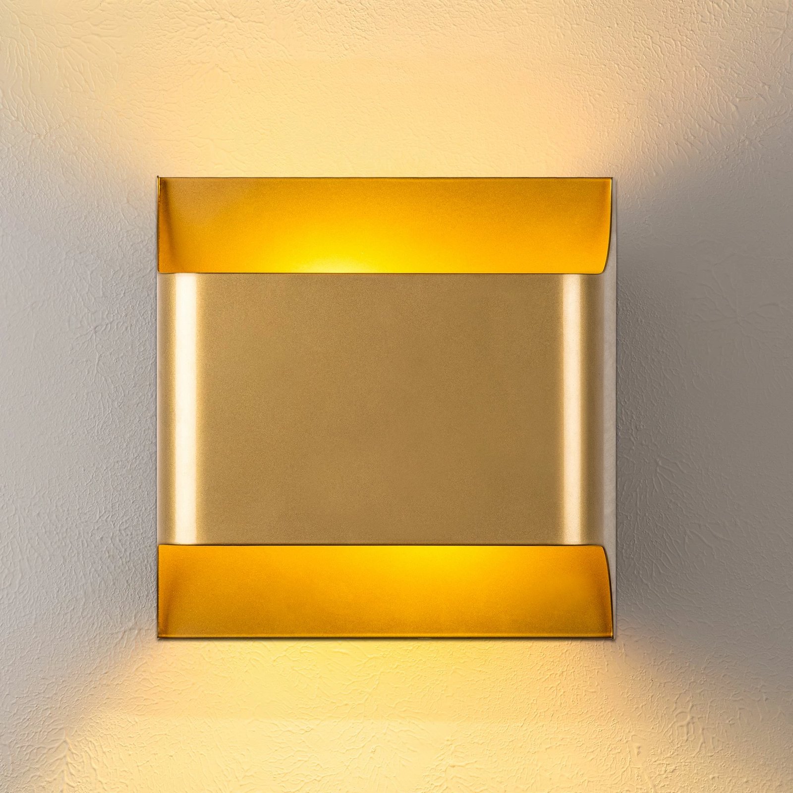 Llambë muri Opviq, Bera - 15302, ngjyrë ari Llambë muri Opviq, Bera - 15302, ngjyrë ari