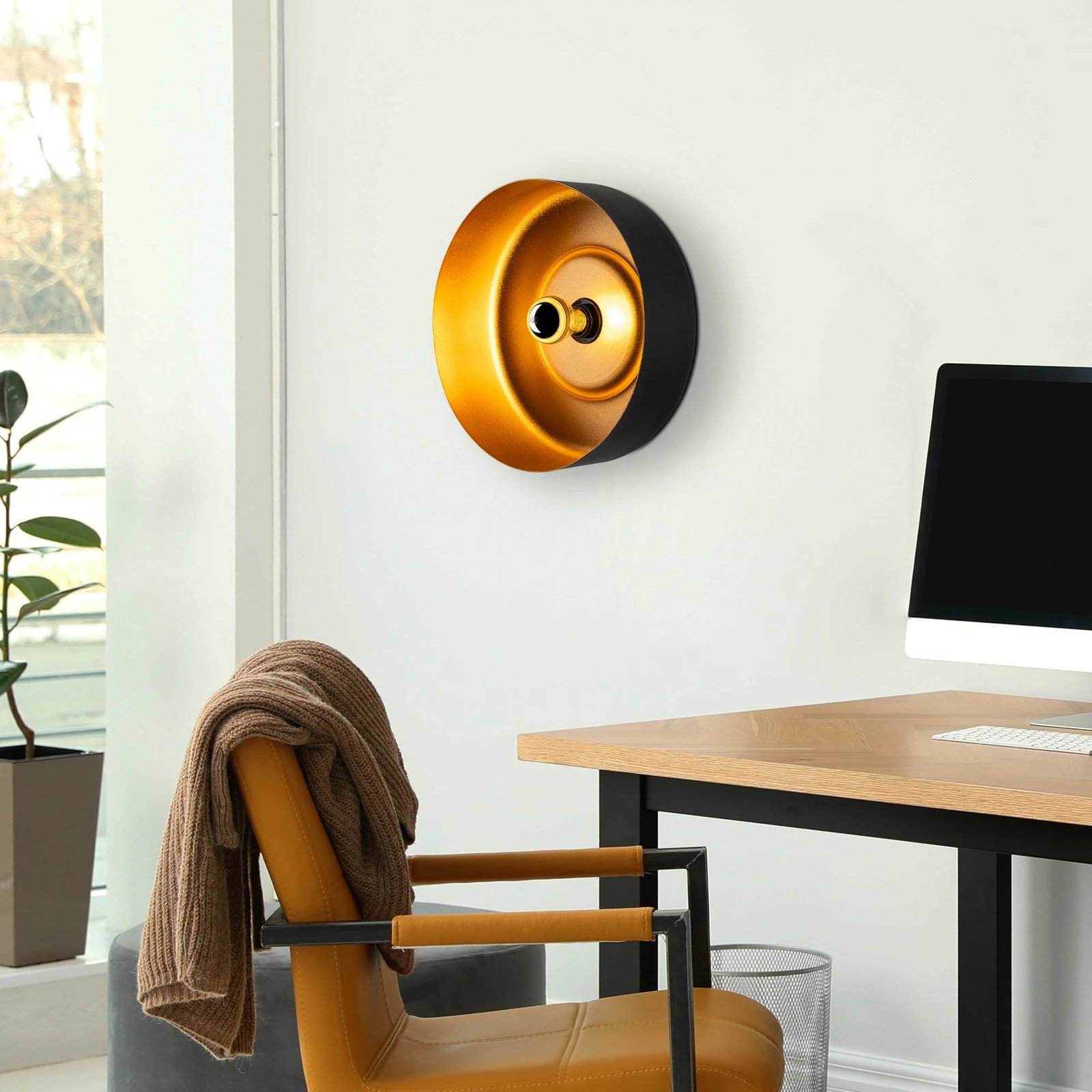 Llambë muri Opviq, Vesta - 15070, ngjyrë e zezë