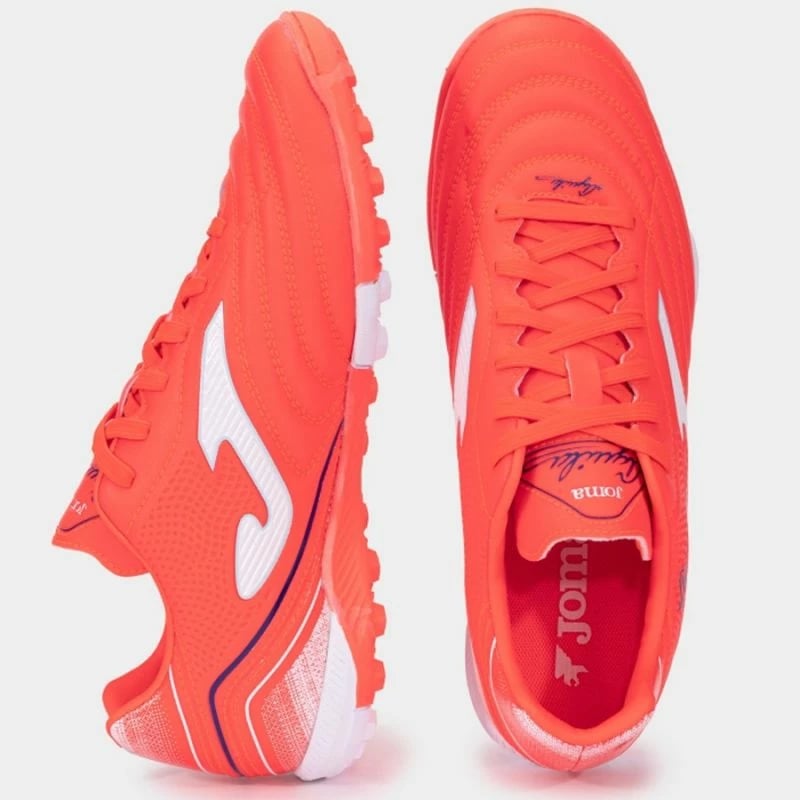 Atlete futbolli Joma, të kuqe