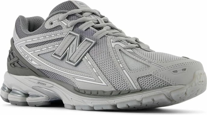 Atlete New Balance, grafit