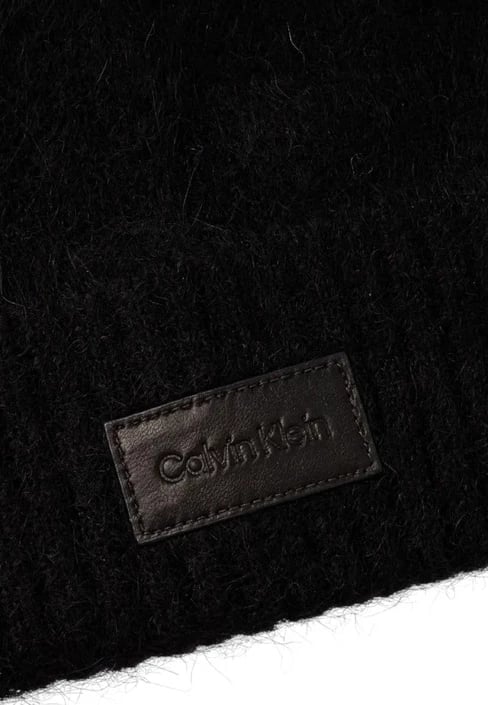 Kapelë për femra Calvin Klein, e zezë