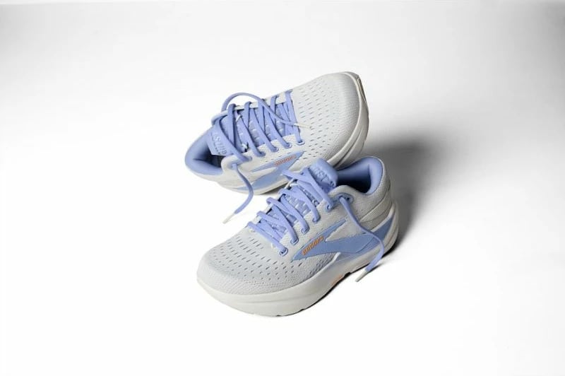 Atlete sportive Yakimasport, gri e çelët Atlete sportive Yakimasport, gri e çelët