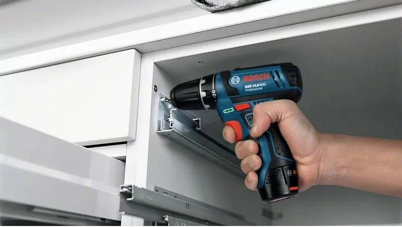 Pistoletë Bosch GSB 12V-15, brushless, 2x bateri 2Ah, 25 sfurqe, zi/kaltër