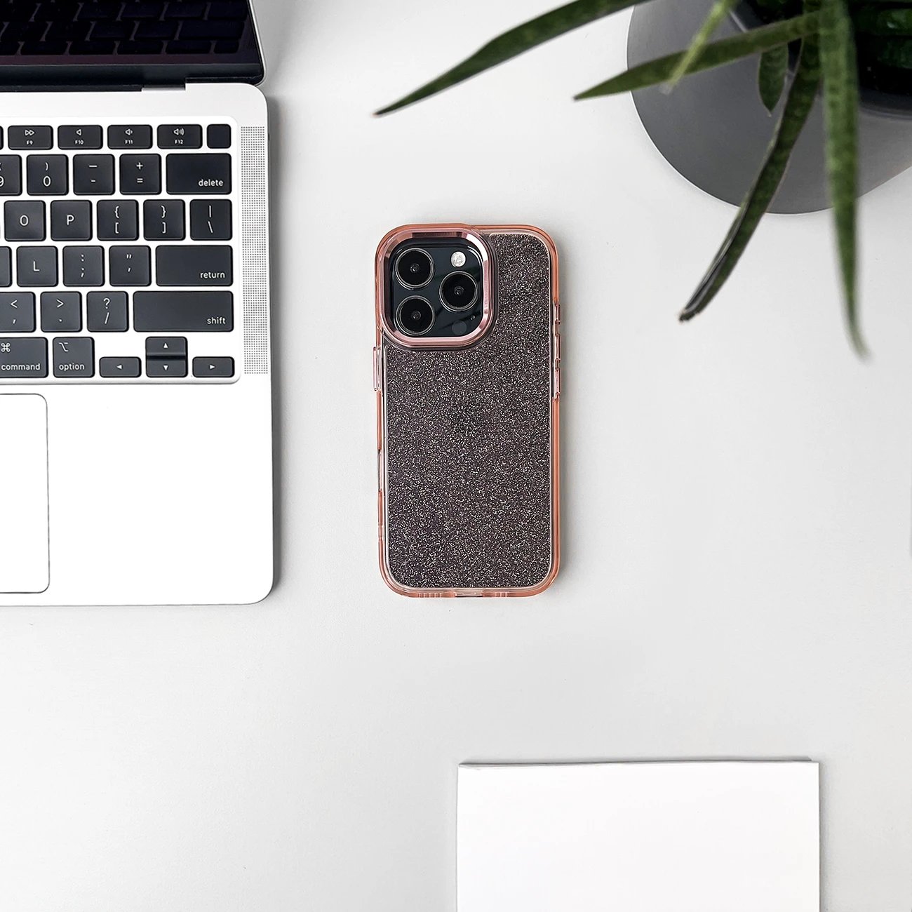 Mbështjellës Hurtel Glitter Case për iPhone 16 Pro Max, rozë me shkëlqim