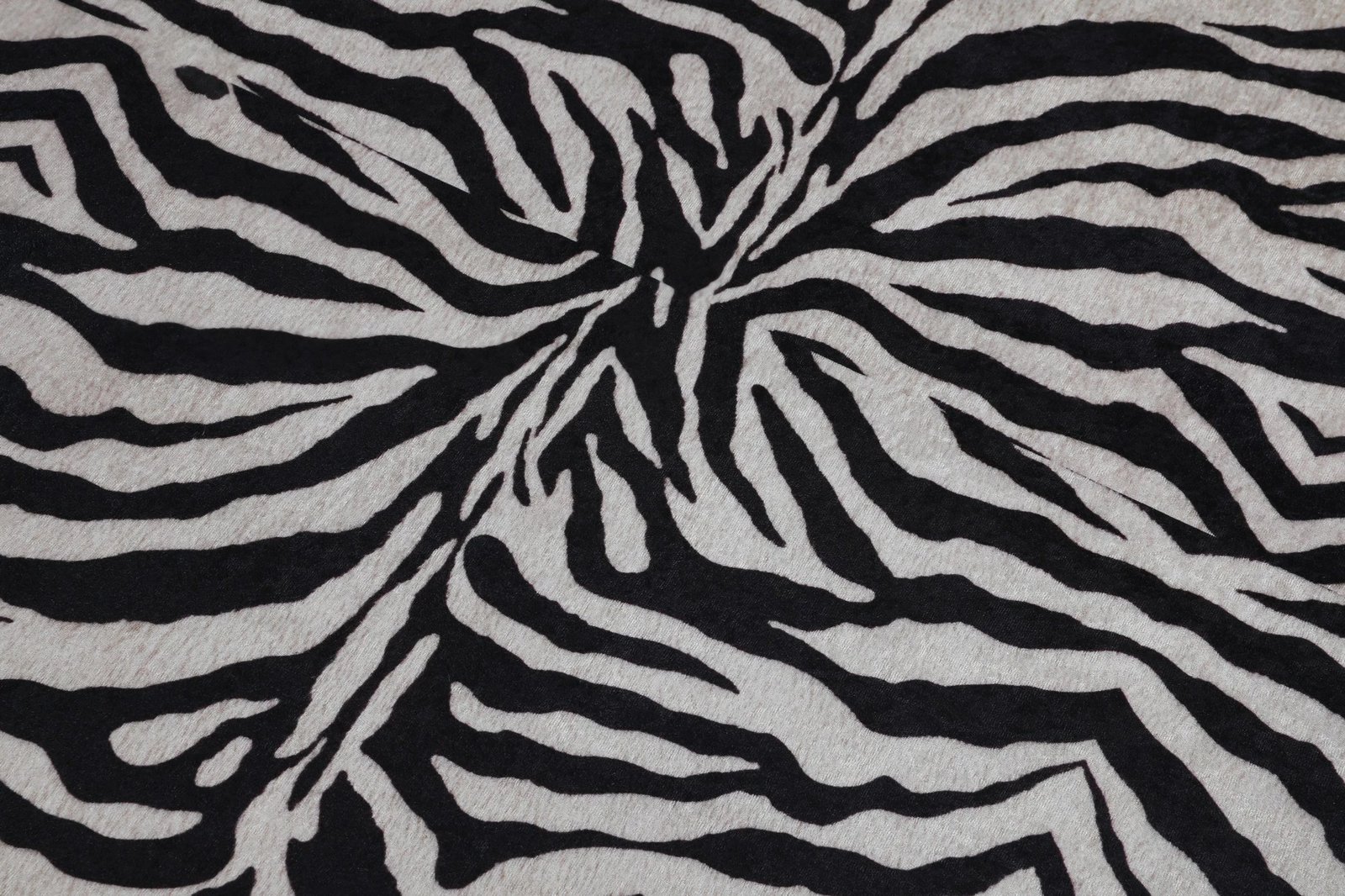 Tapet banje Mijölnir, me vija, 80x100cm