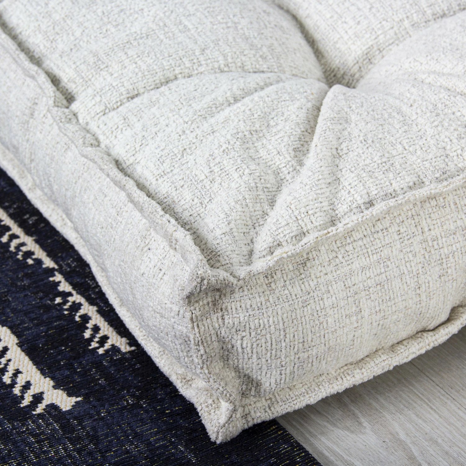 Jastëk për divan Atelier del Sofa, buklet, i bardhë