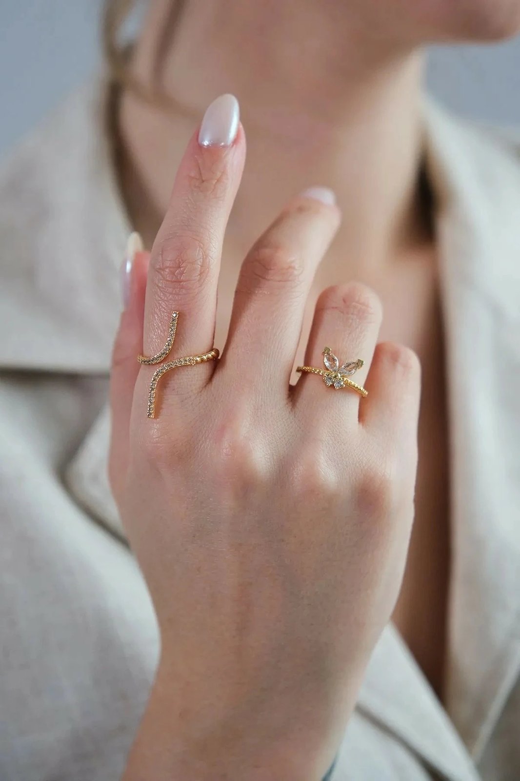 Unazë Jumeon, ngjyrë ari, set prej 2 copash, me gur zirkoni