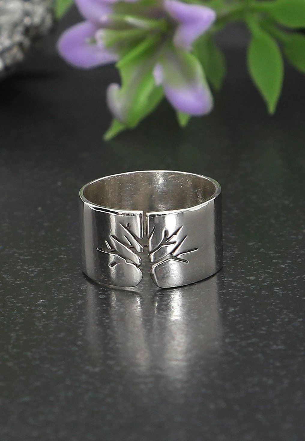 Unazë argjendi, Jumeon, AOYZ2051