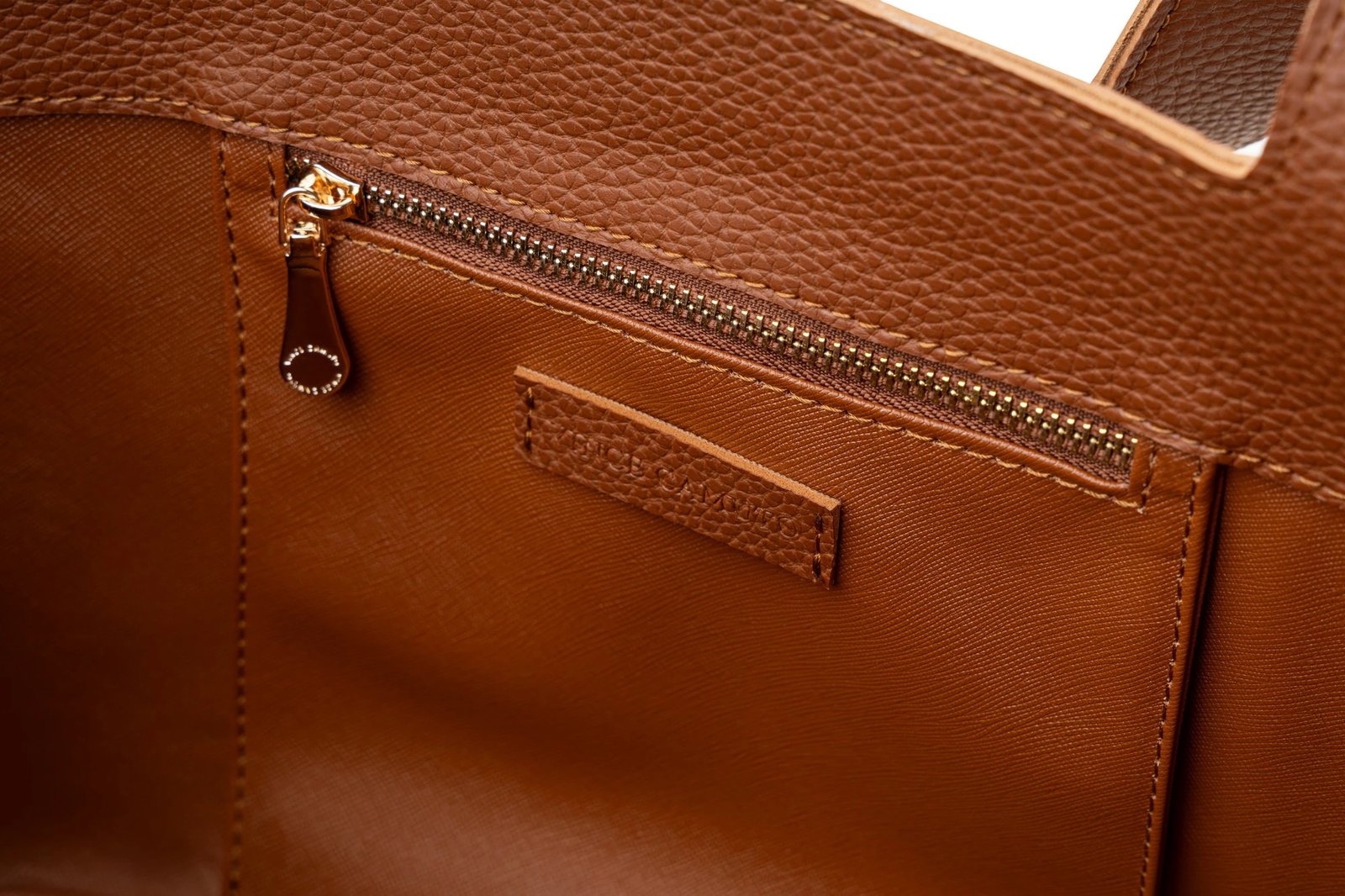 Çantë tote Vince Camuto, L'Aquila, ngjyrë tan