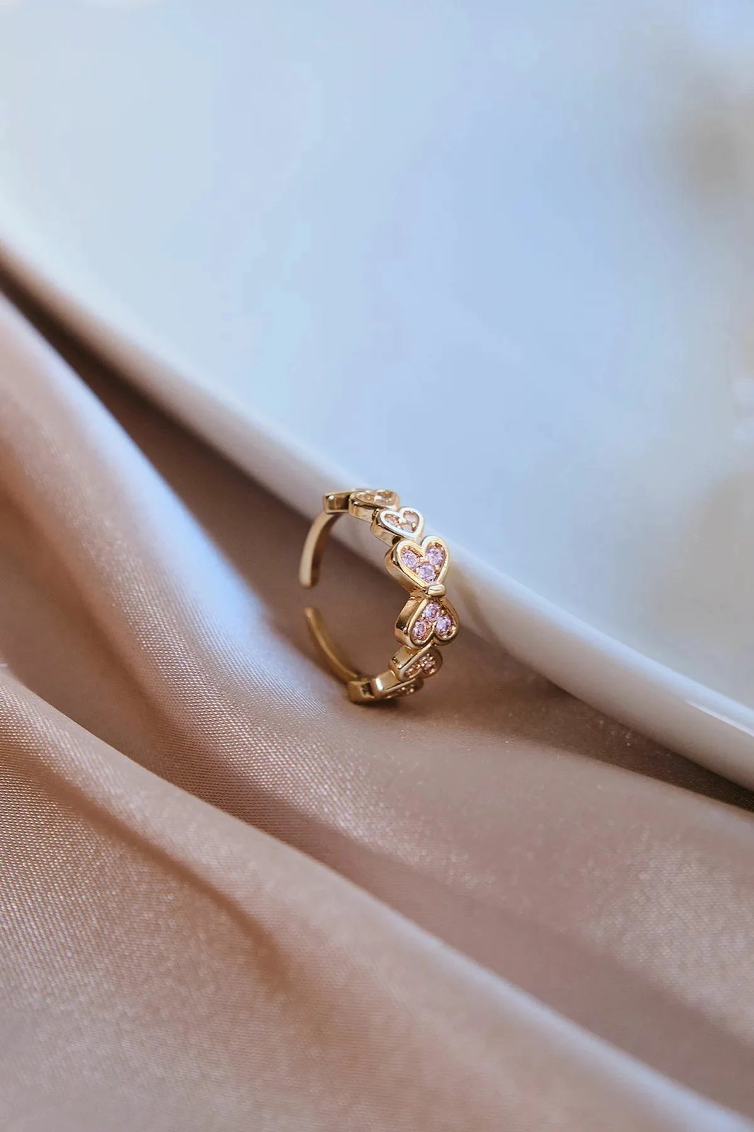 Unazë Jumeon, ngjyrë ari, me gurë zirkon, e rregullueshme