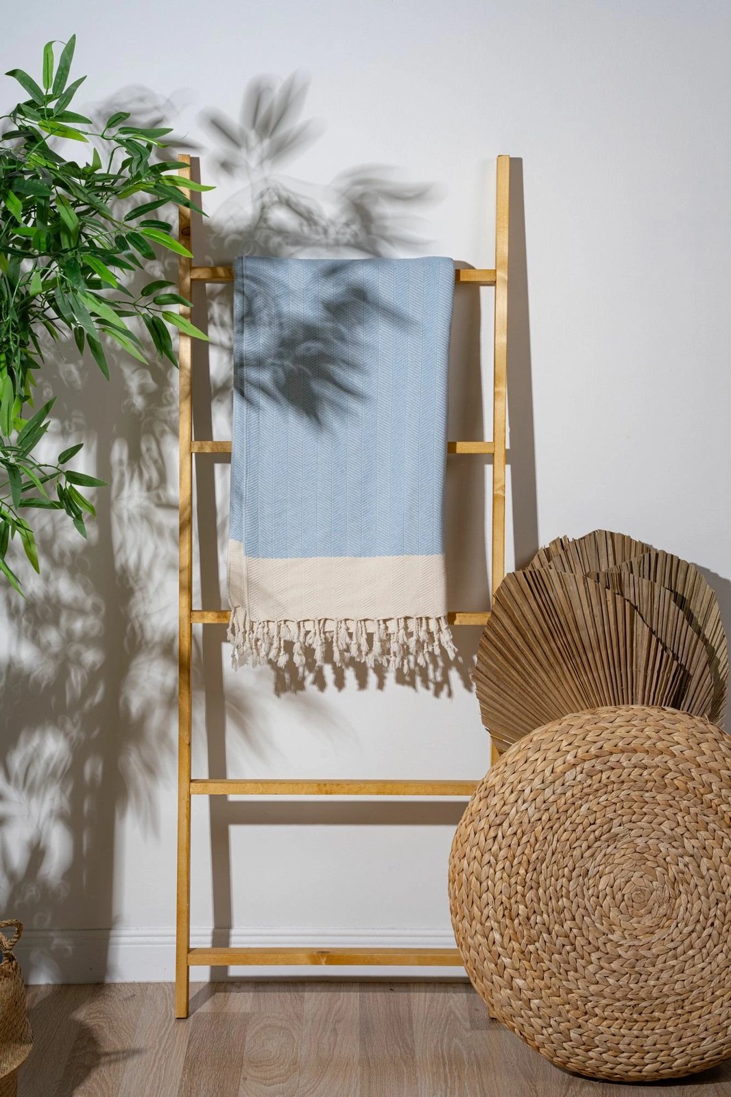 Peshqir plazhi Fouta, ngjyrë kaltër e çelët, Mijölnir, Baliksirti