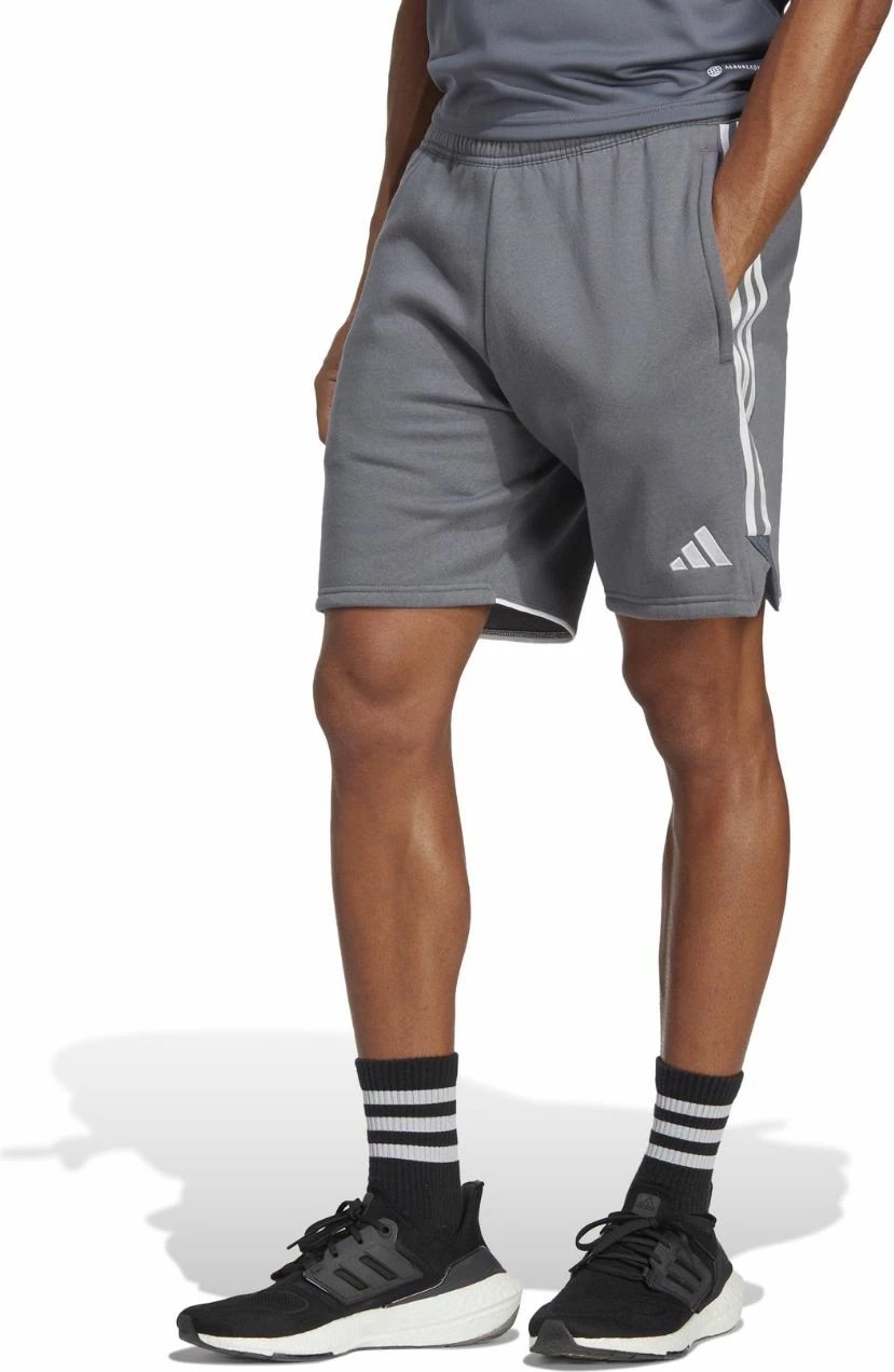 Shorce për meshkuj adidas, gri Shorce për meshkuj adidas, gri